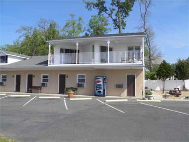 All rooms have cable TV included.